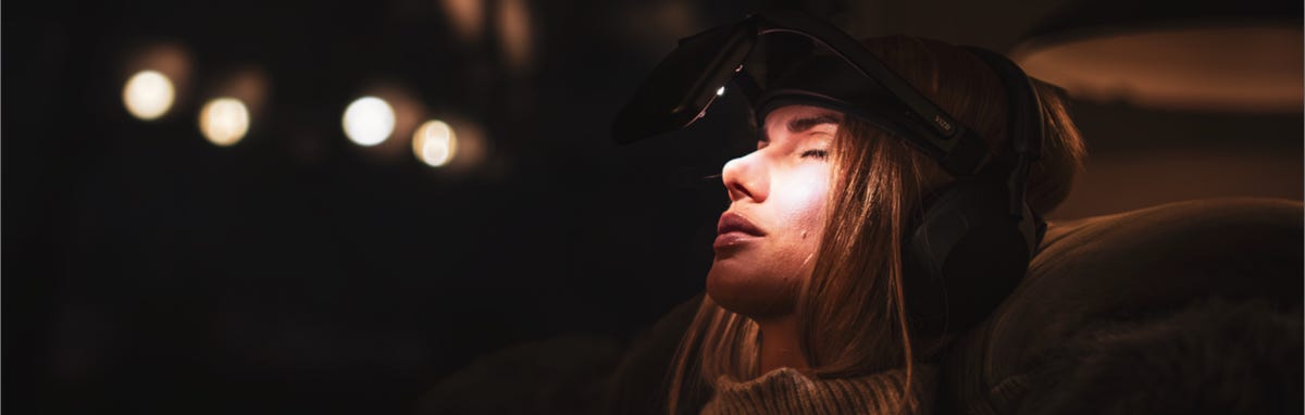 NeuroVIZR is used with closed eyes; it may be a supportive device in office relaxation rooms. NeuroVIZR is used with closed eyes; it may be a supportive device in office relaxation rooms.